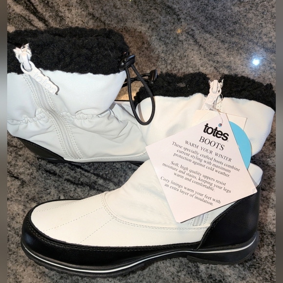 Totes Waterproof NWT Thermolite Ariana White Booties Size 8 - Picture 7 of 9